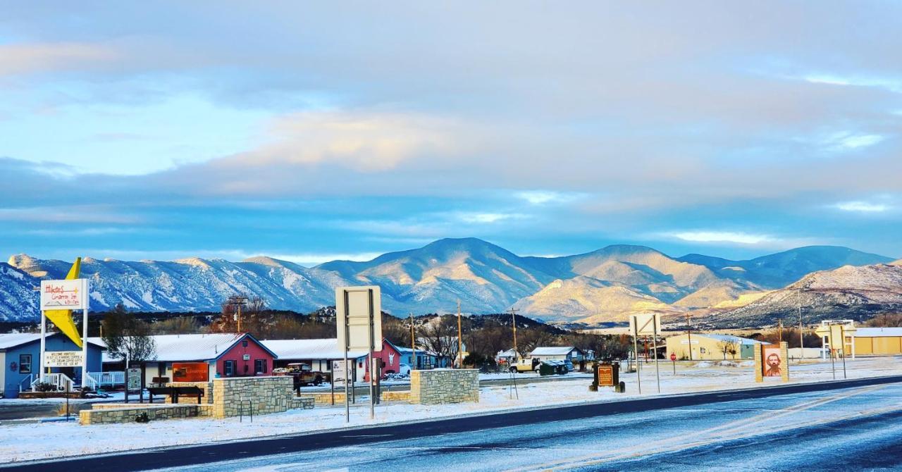 Hikers Cimarron Inn & Rv Park Екстер'єр фото